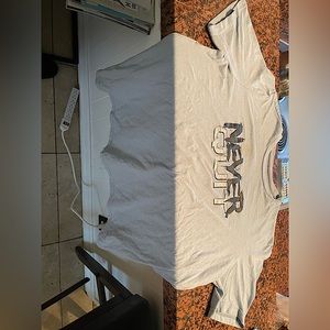 never quit graphic tee